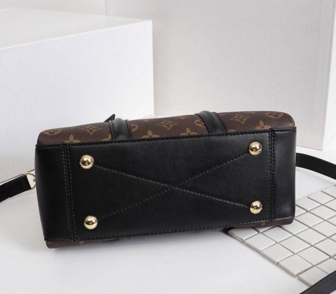 L0vis Vvtt0n Monogram Canvas Soufflot BB Bag In Black