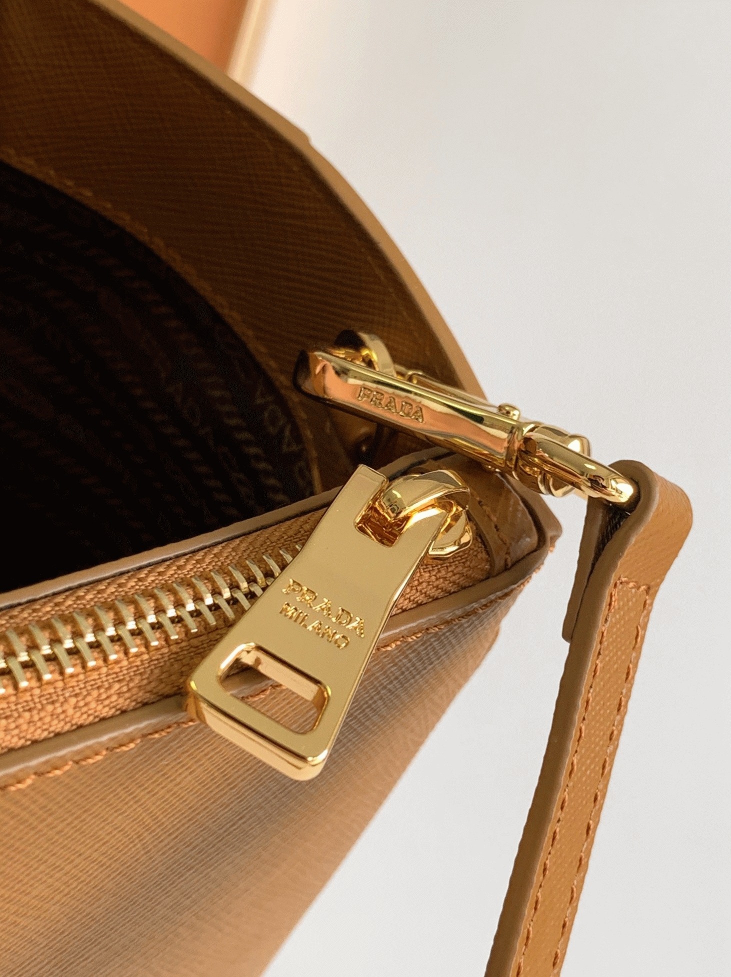 Brown Pra*a Galleria Large Bag Knockoff