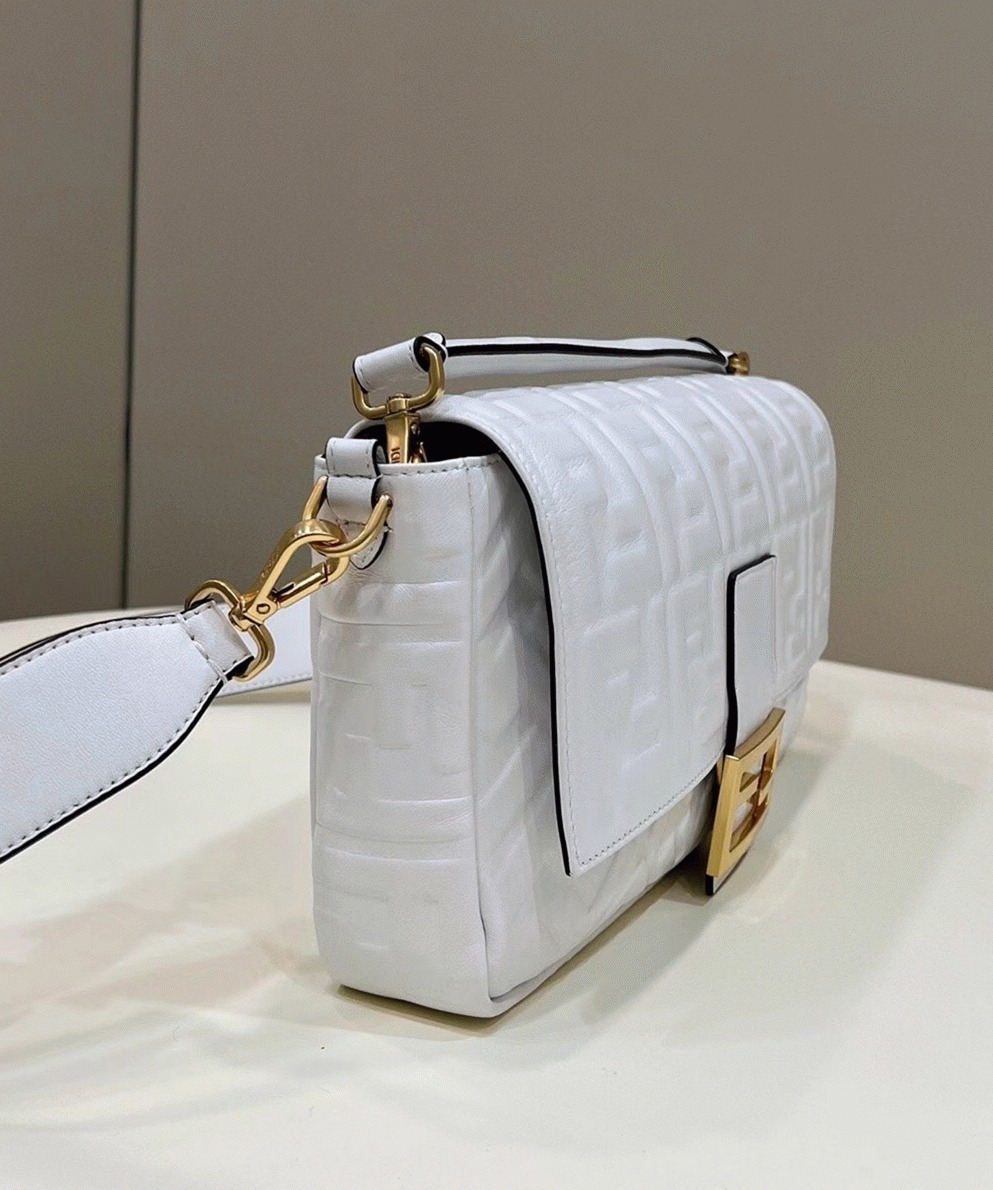 Top Quality Knockoff F**di Large Baguette Bag In White FF