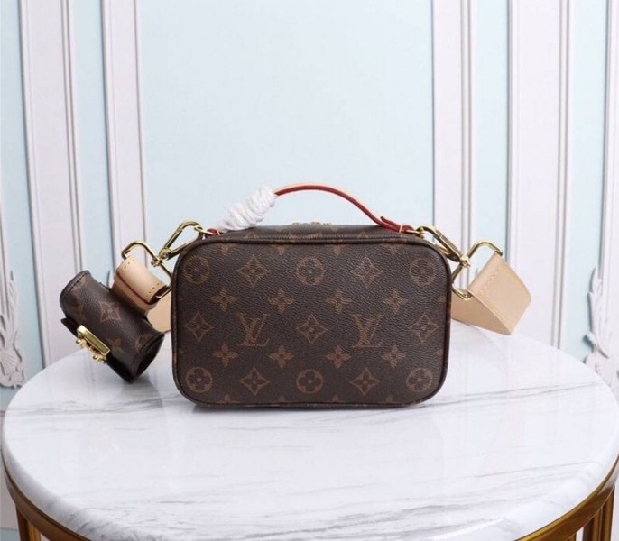 L0vis Vvtt0n Monogram Canvas Utility Bag