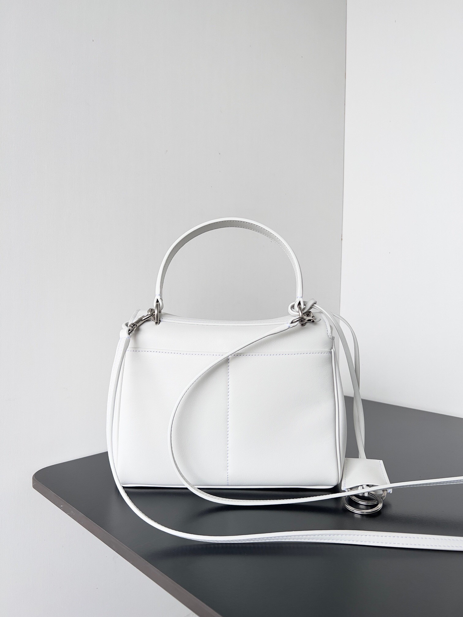 Ba1en*iaga White Rodeo Crocodile Embossed Calfskin Replica Large Bag