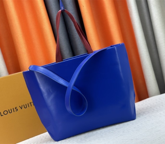 L0vis Vvtt0n Other Leathers Shopper Cabas MM Tote In Blue