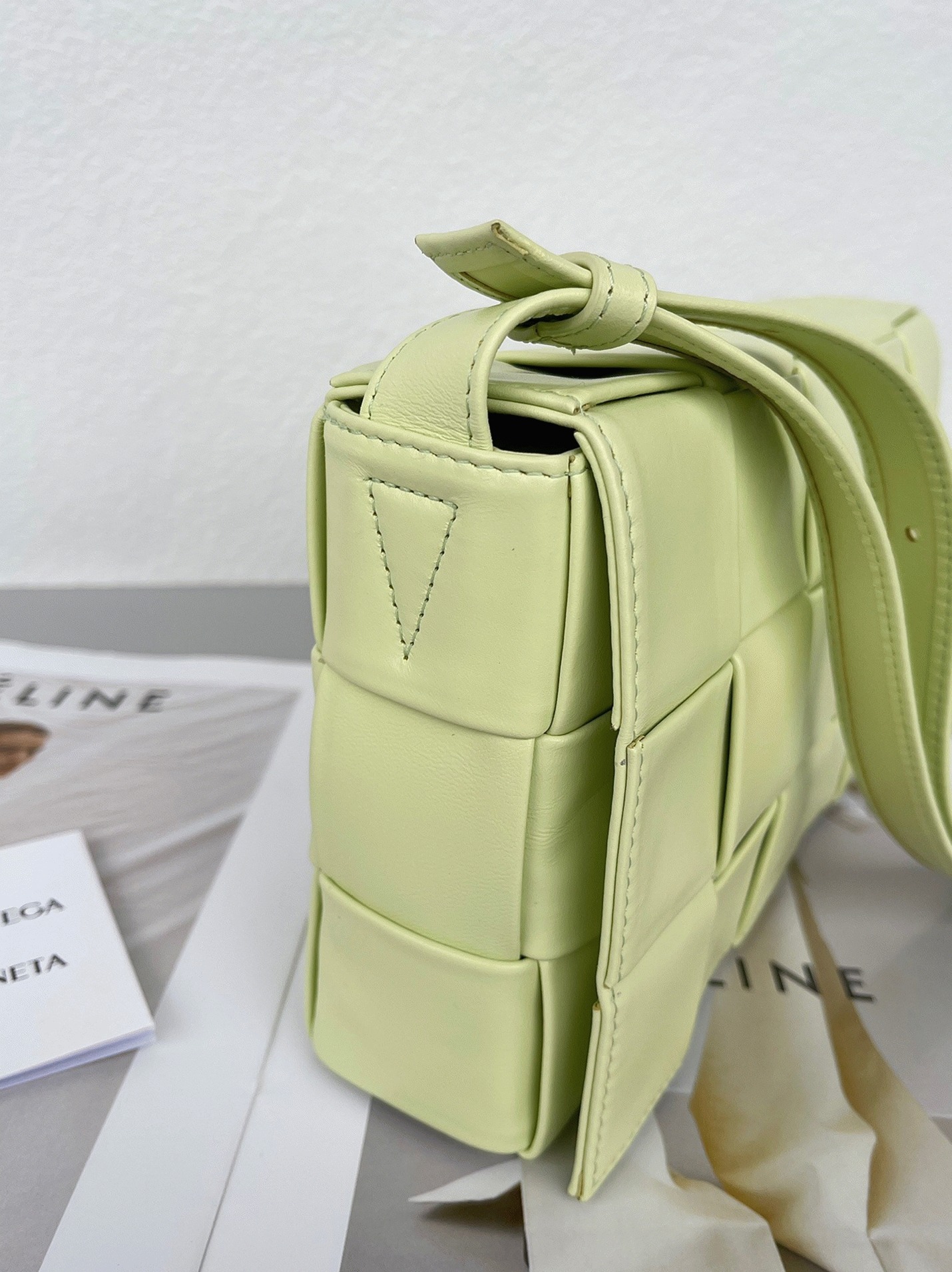 Top Quality Fake B0tt*ga Ven*ta Cassette Bag In Lemon Washed