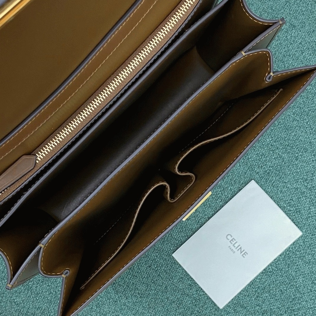 Top Quality Fake Ce1i*e Classic Box Medium Bag In Camel