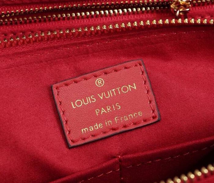 L0vis Vvtt0n Monogram Canvas Soufflot MM Bag In Cerise Red