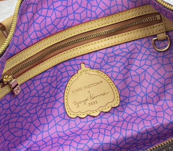L0vis Vvtt0n X YK Monogram Canvas Keepall 45 Luggage In Pumpkin