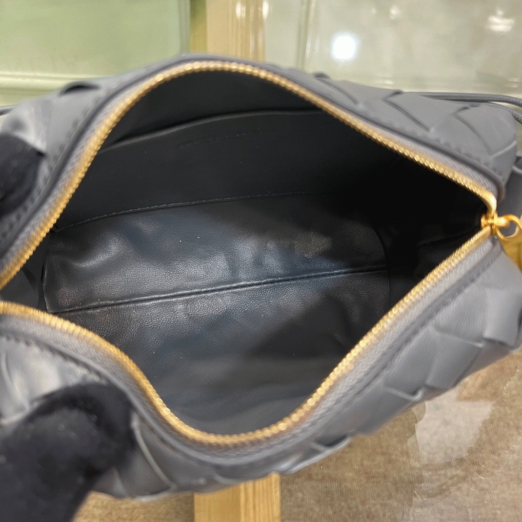 Fake B0tt*ga Ven*ta Loop Mini Bag Grey