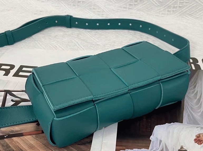 Replica B0tt*ga Ven*ta Cassette Belt Bag Mallard