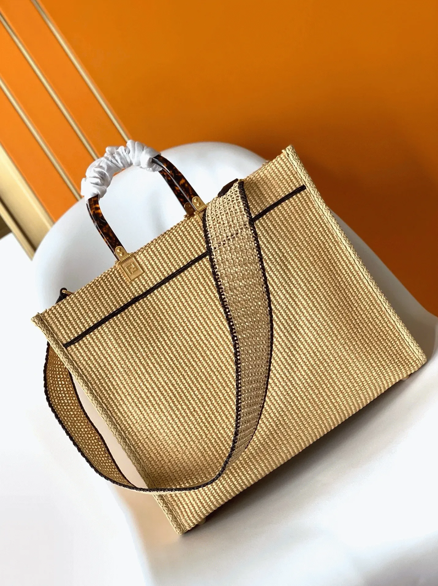 Top Quality Fake F**di Sunshine Medium Tote Bag in Black and Natural Straw