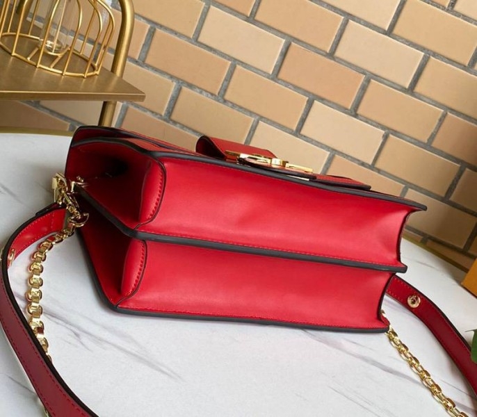 L0vis Vvtt0n Dauphine Lugano MM Bag In Bloody Mary Red