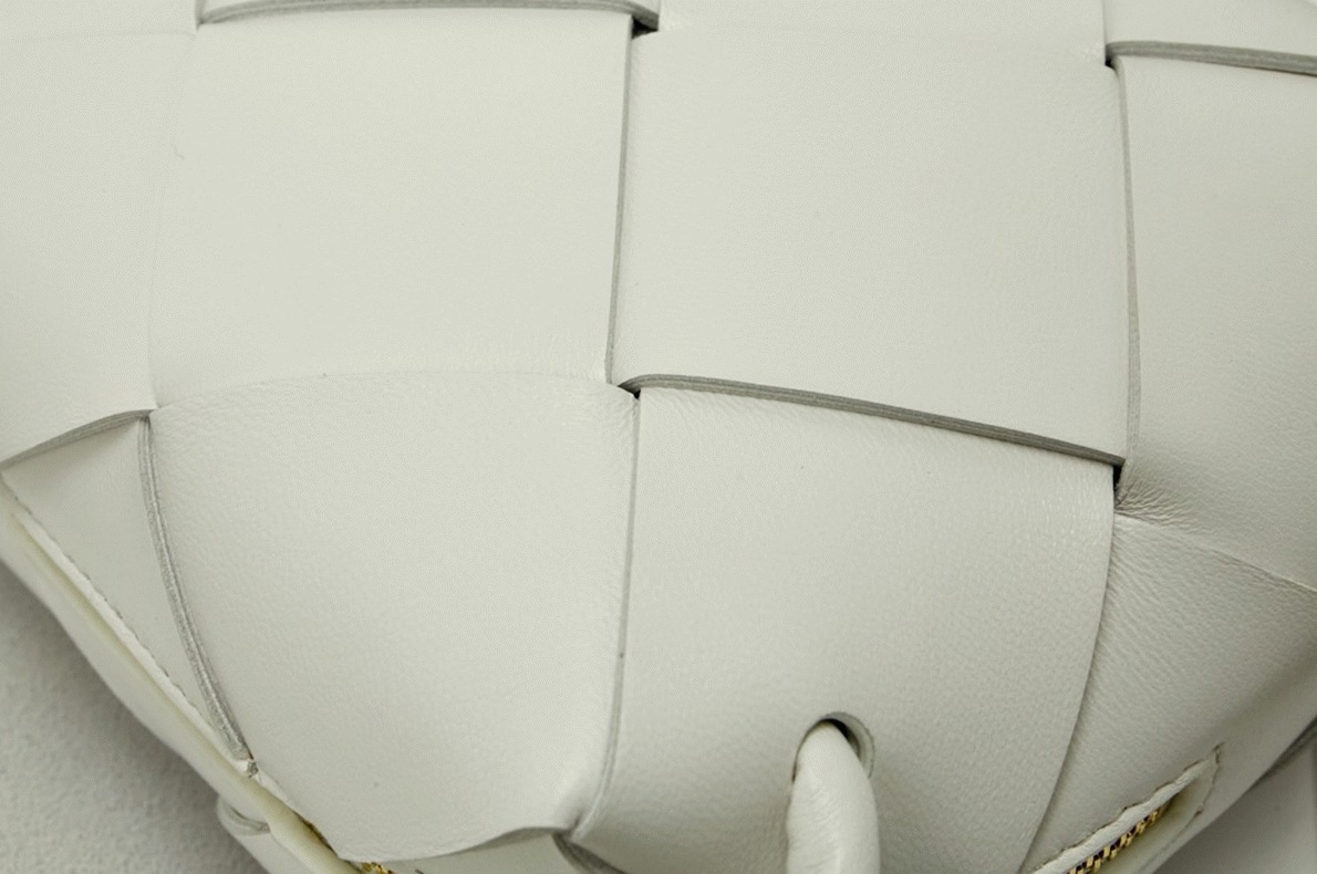 Replica B0tt*ga Ven*ta Mini Cassette Camera Bag White