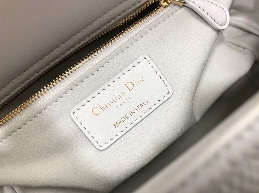 White D10r Lady D-Lite Medium Replica Bag with Macrocannage Texture