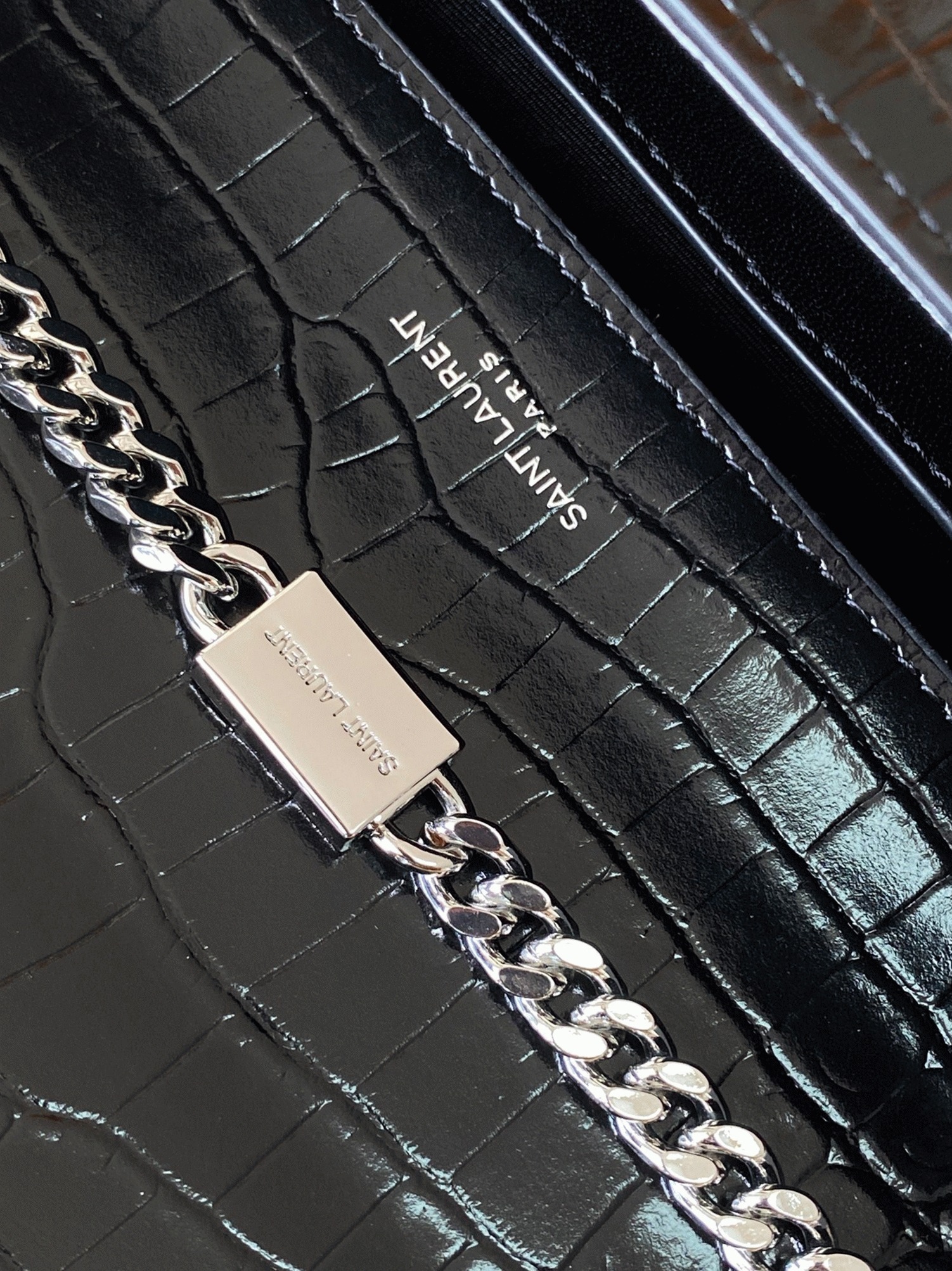 Replica Sa1nt Lau*nt Kate Medium Tassel Bag Noir Crocodile-embossed Leather