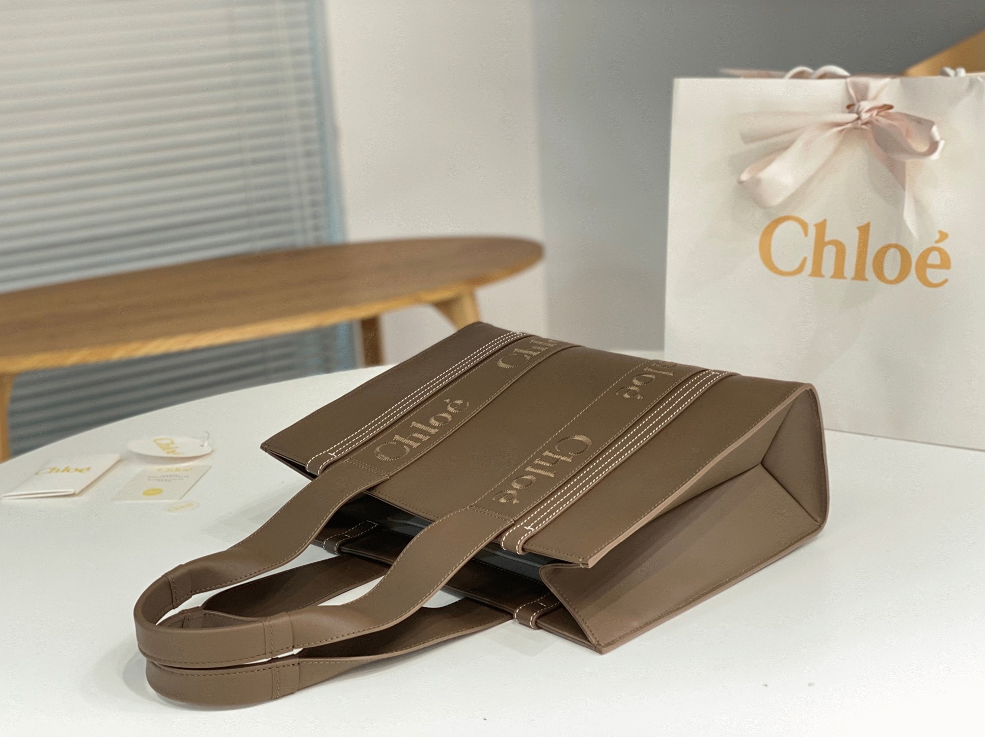 Top Quality Replica Chloe Woody Medium Tote Bag In Army Green Calfskin