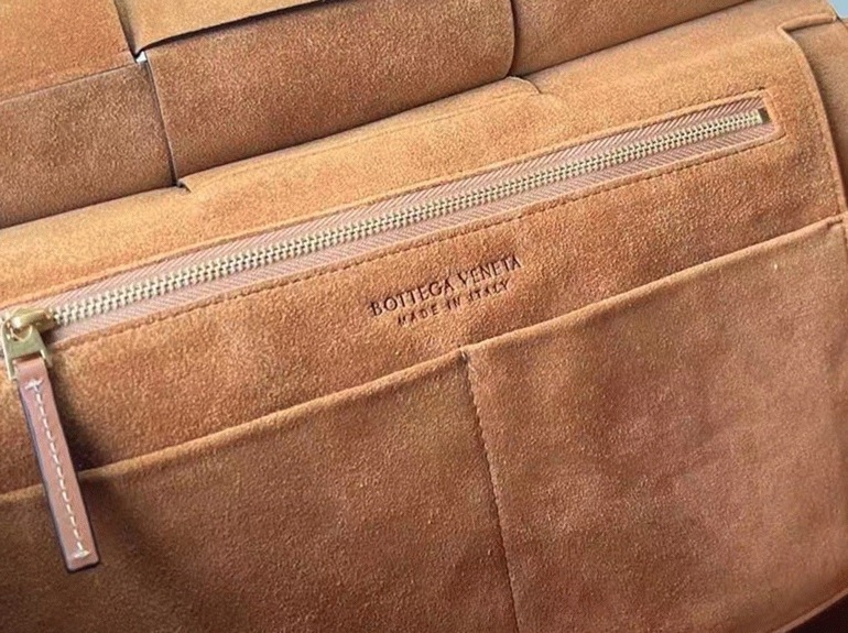 Top Quality Fake B0tt*ga Ven*ta Arco Small Bag In Caramel Intrecciato Calfskin