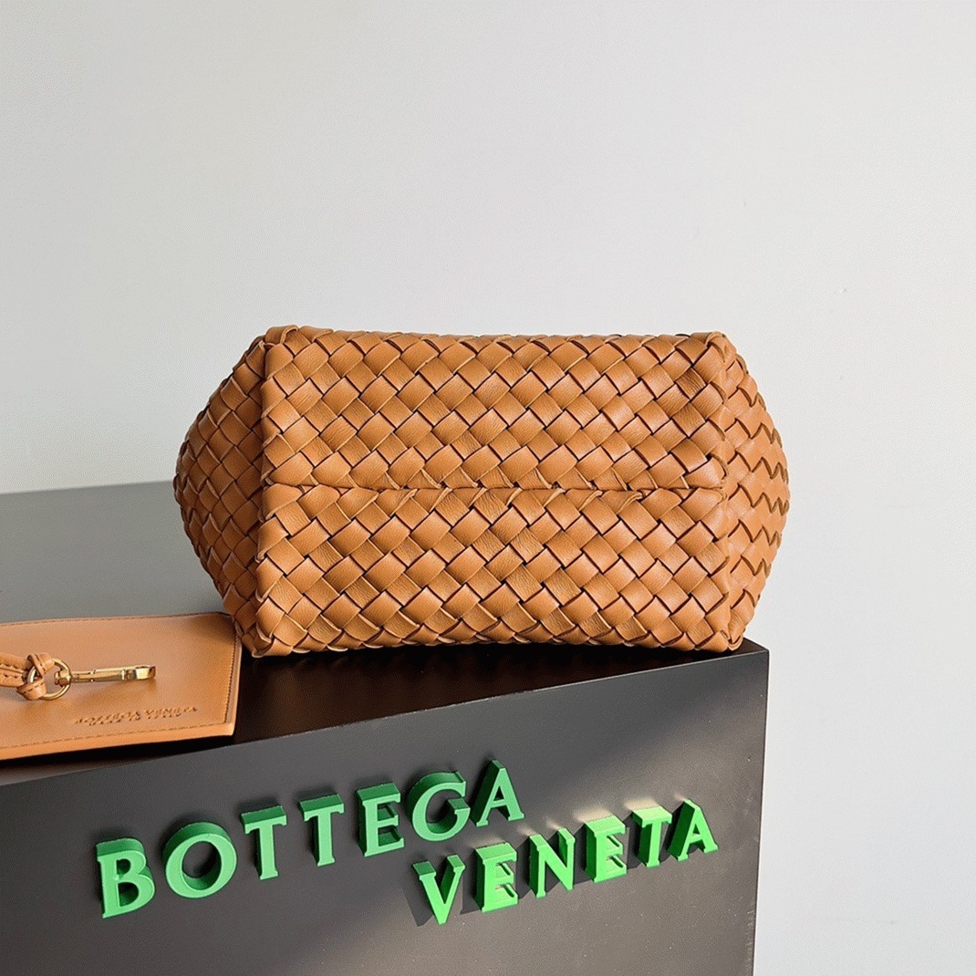 Top Quality Replica B0tt*ga Ven*ta Cabat Mini Bag In Caramel Intrecciato Lambskin