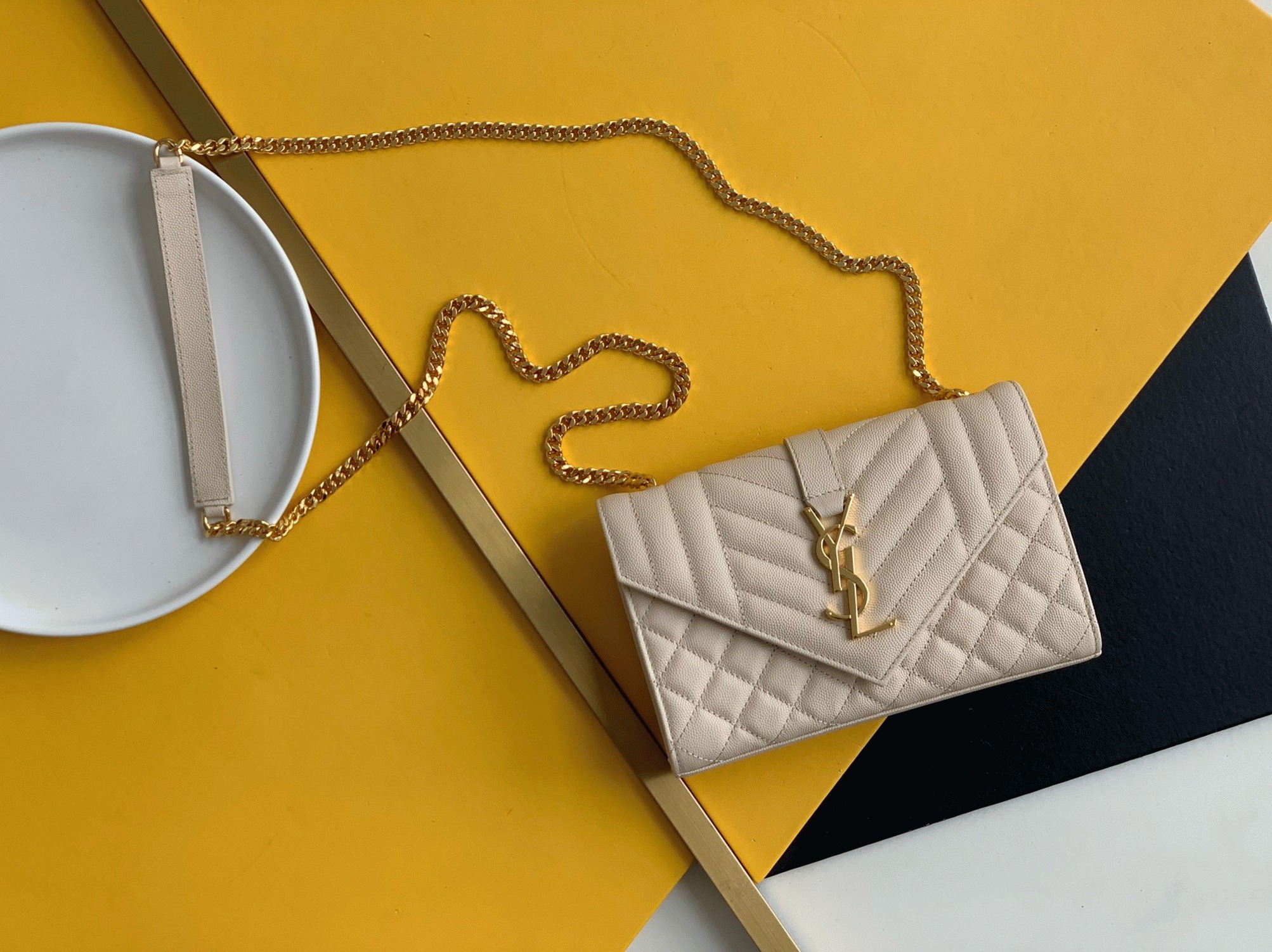Fake Sa1nt Lau*nt Envelope Small Bag White