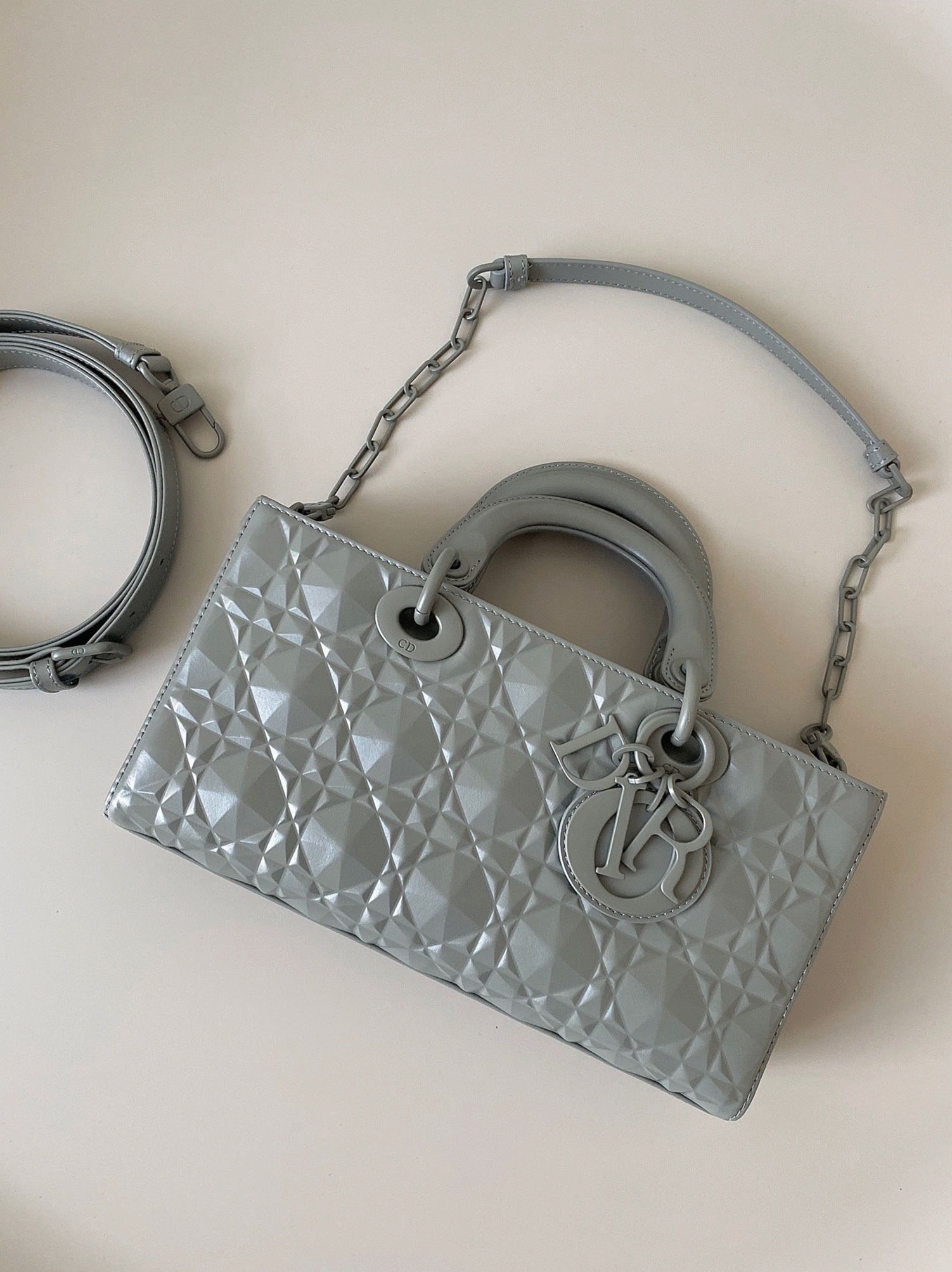 D10r Lady D-Joy Medium Bag Knockoff in Grey Calfskin with D1am0nd Motif