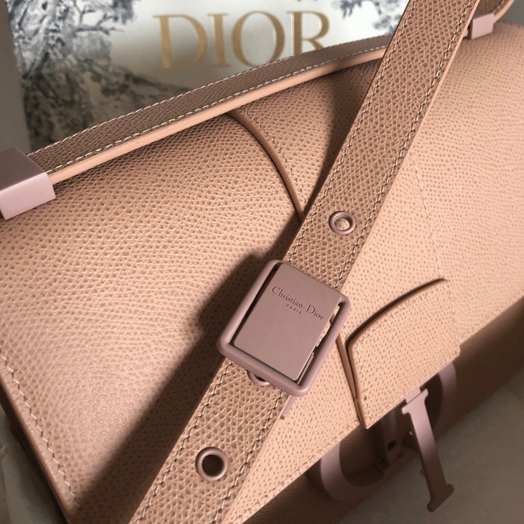 D10r 30 Montaigne Medium Bag Replica in Poudre Ultramatte Grained Calfskin