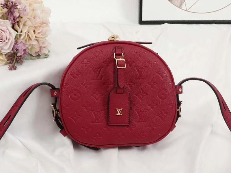 L0vis Vvtt0n Monogram Empreinte Boite Chapeau Souple MM Bag In Red