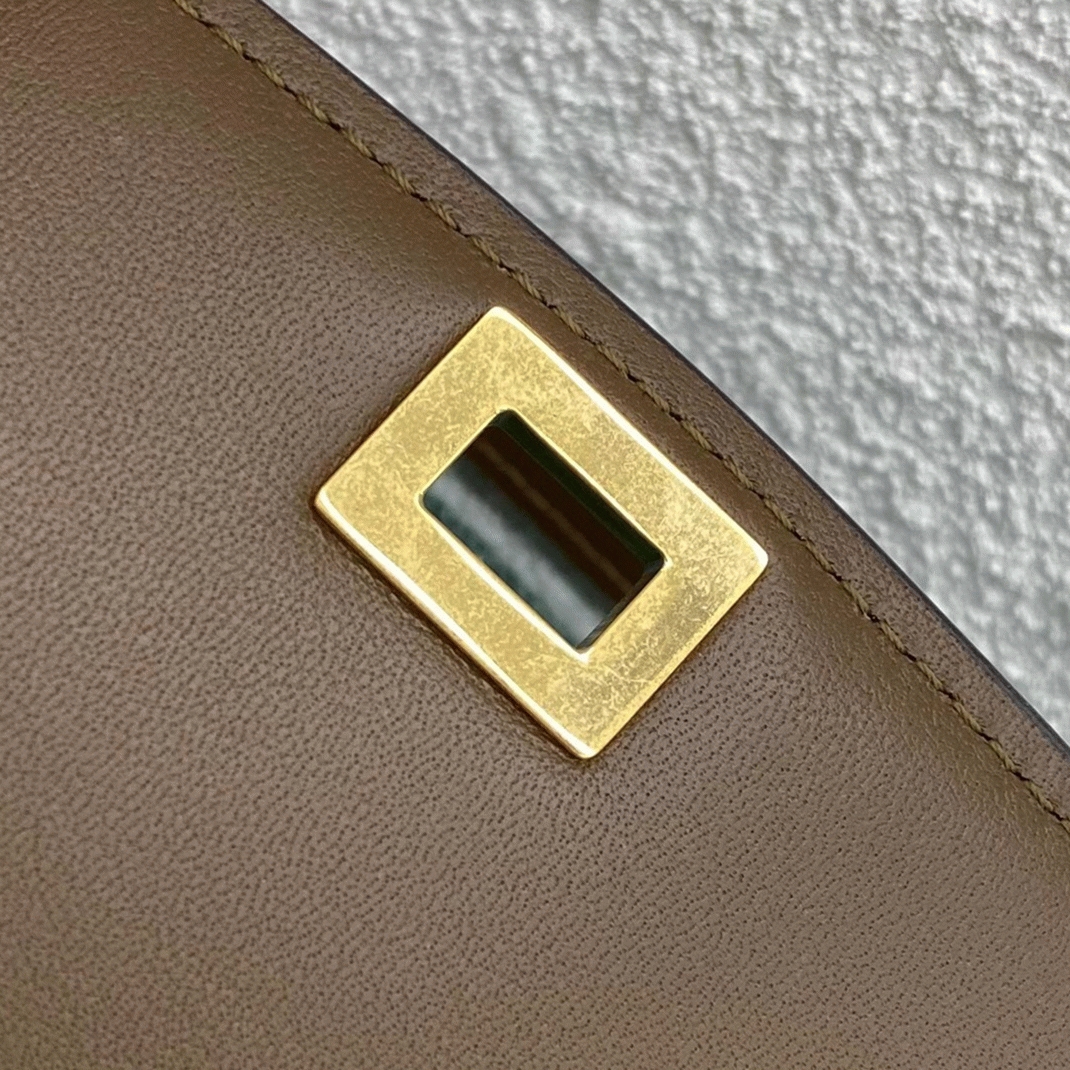 Top Quality Knockoff Ce1i*e Classic Box Teen Bag In Camel