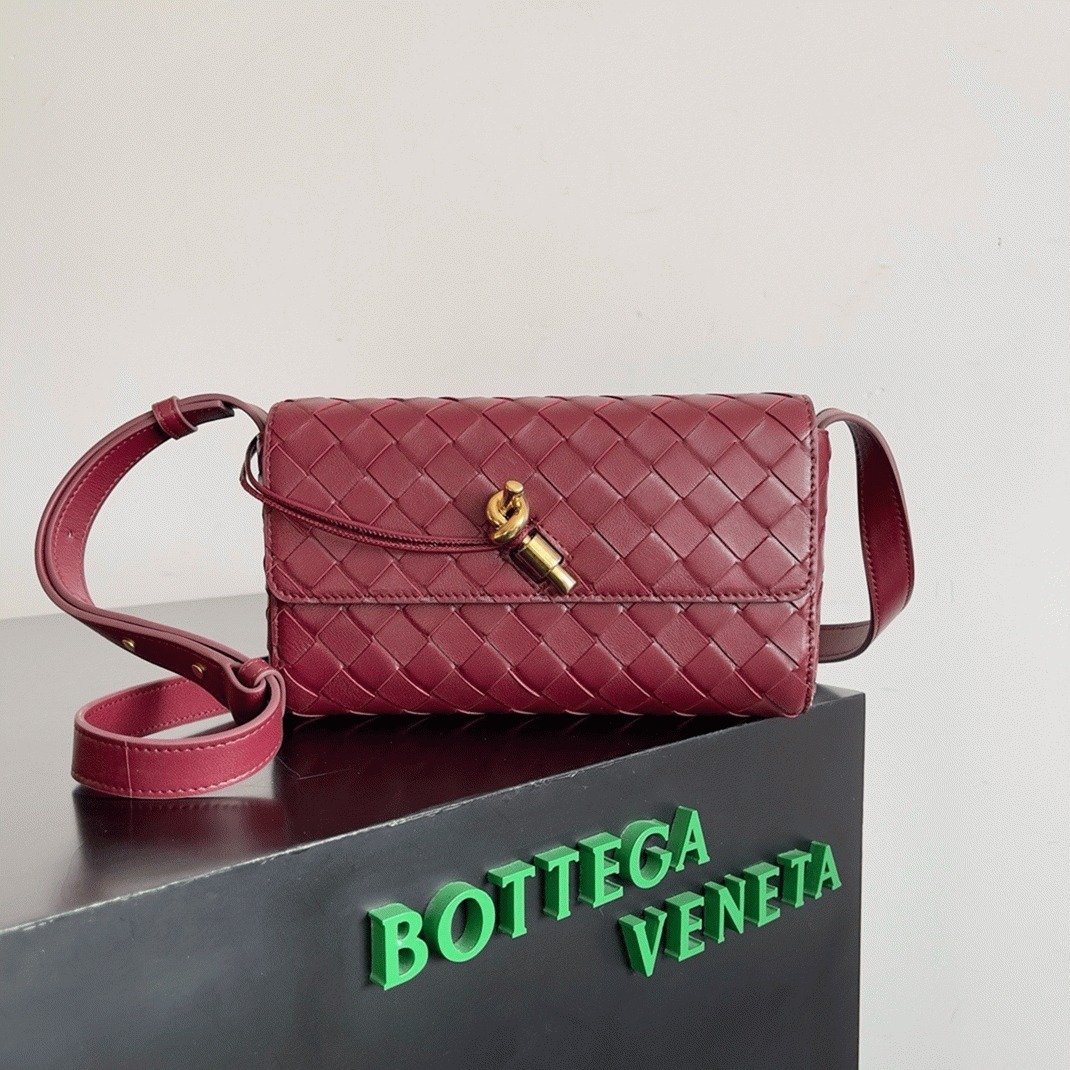 Replica B0tt*ga Ven*ta Mini Andiamo Cross-Body Bag Barolo