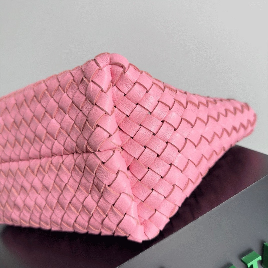 Top Quality Replica B0tt*ga Ven*ta Cabat Mini Bag In Pink Intrecciato Lambskin