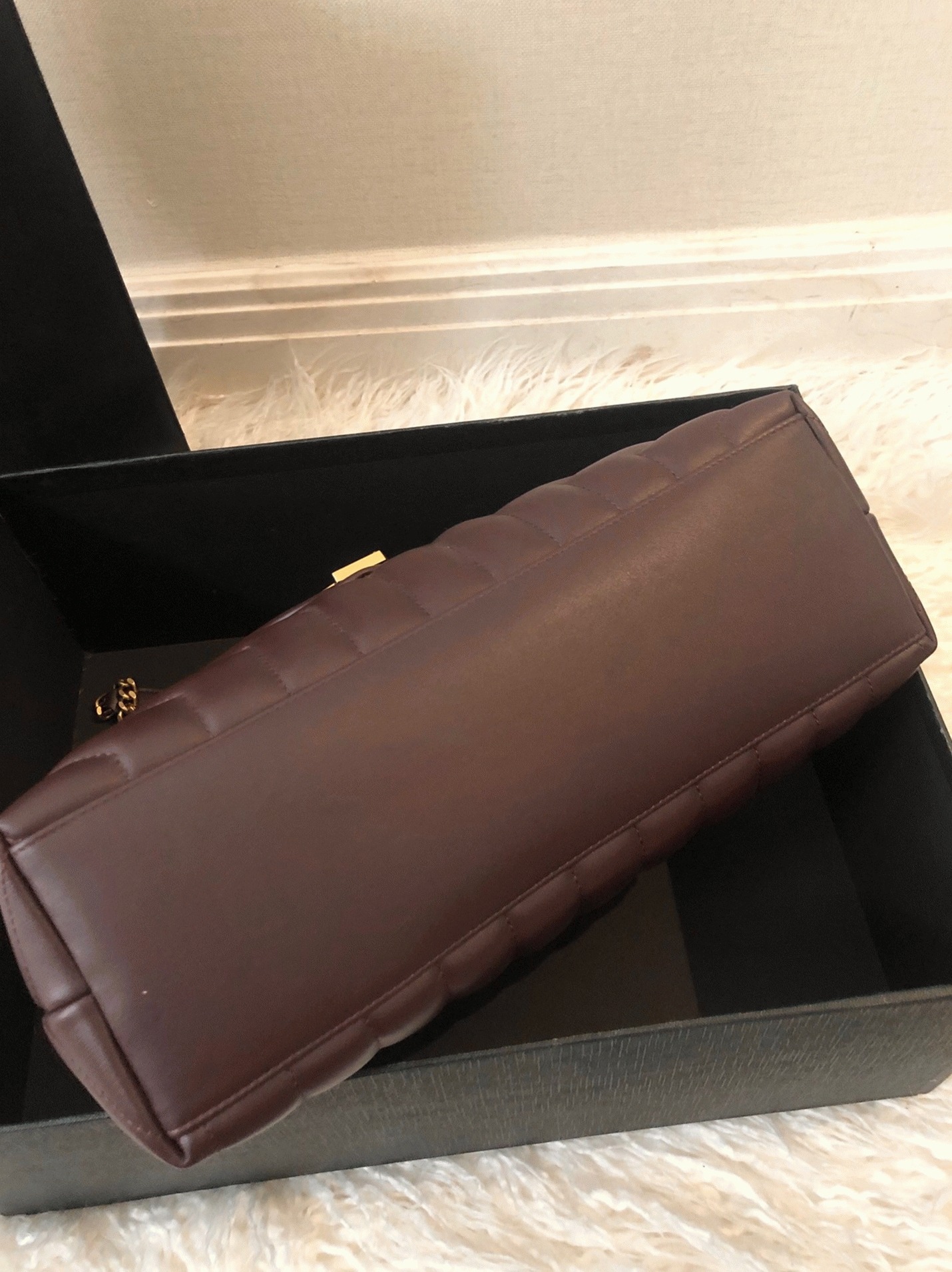 Fake Designer Sa1nt Lau*nt LouLou Medium Chain Bag Burgundy