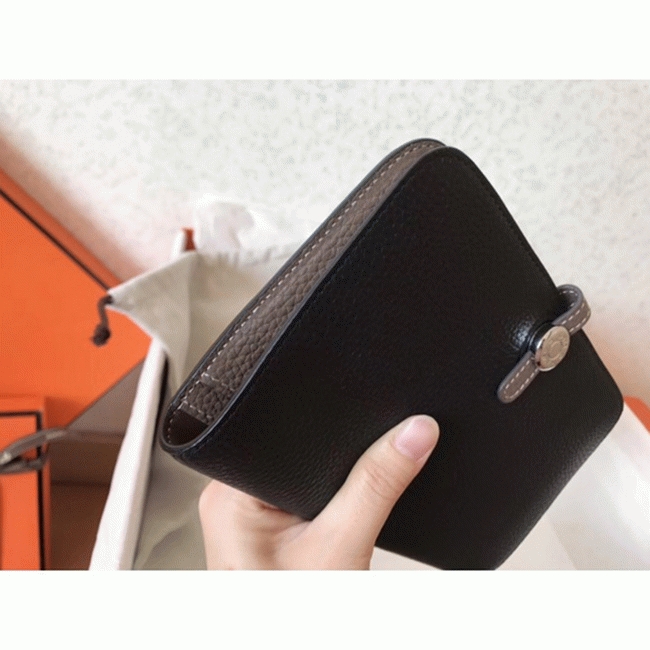 Black taupe knockoff H**me5 Dogon duo wallet