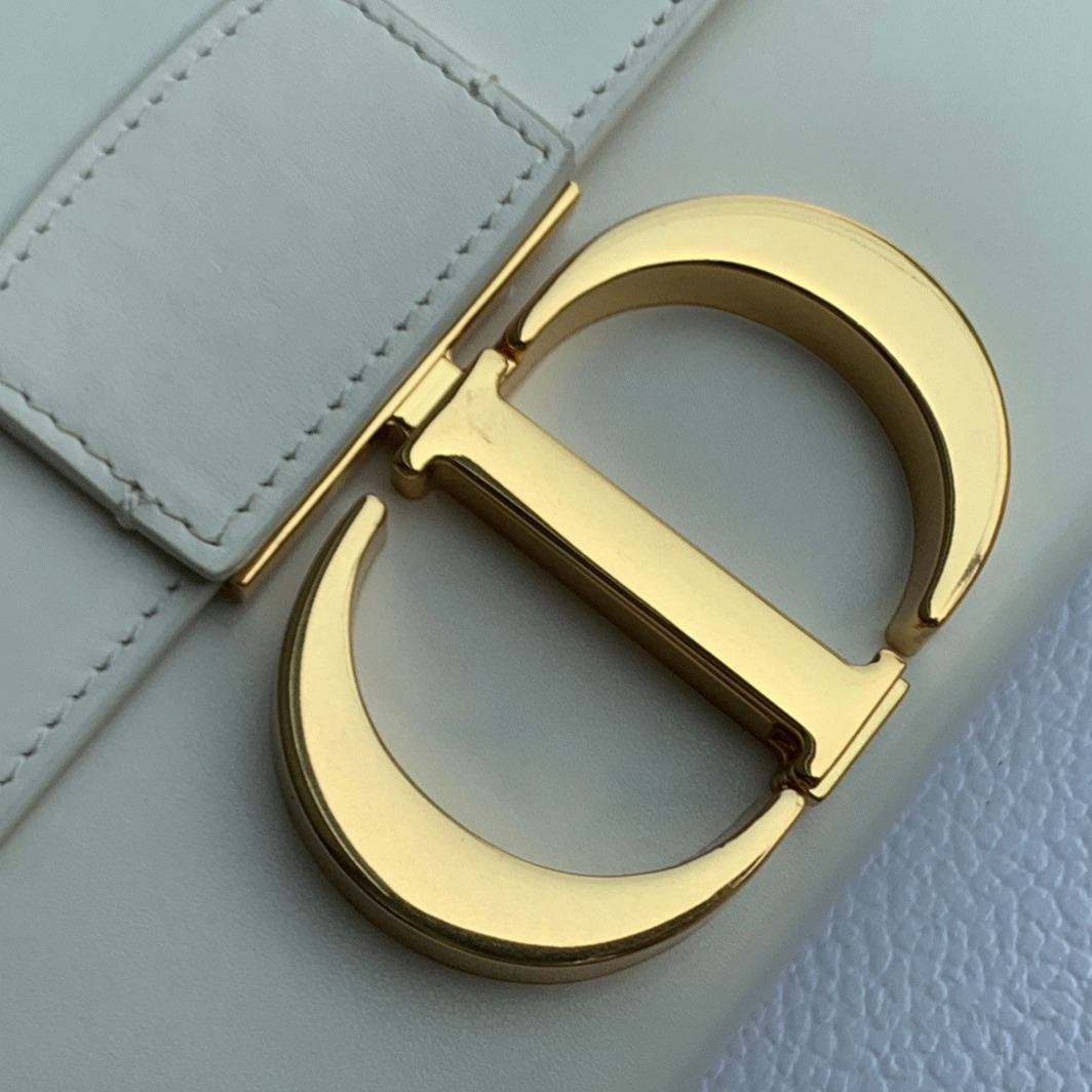 D10r 30 Montaigne Box Bag Knockoff in White Box Calfskin