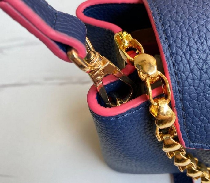 L0vis Vvtt0n Capucines Mini Chain Bag In Navy Blue