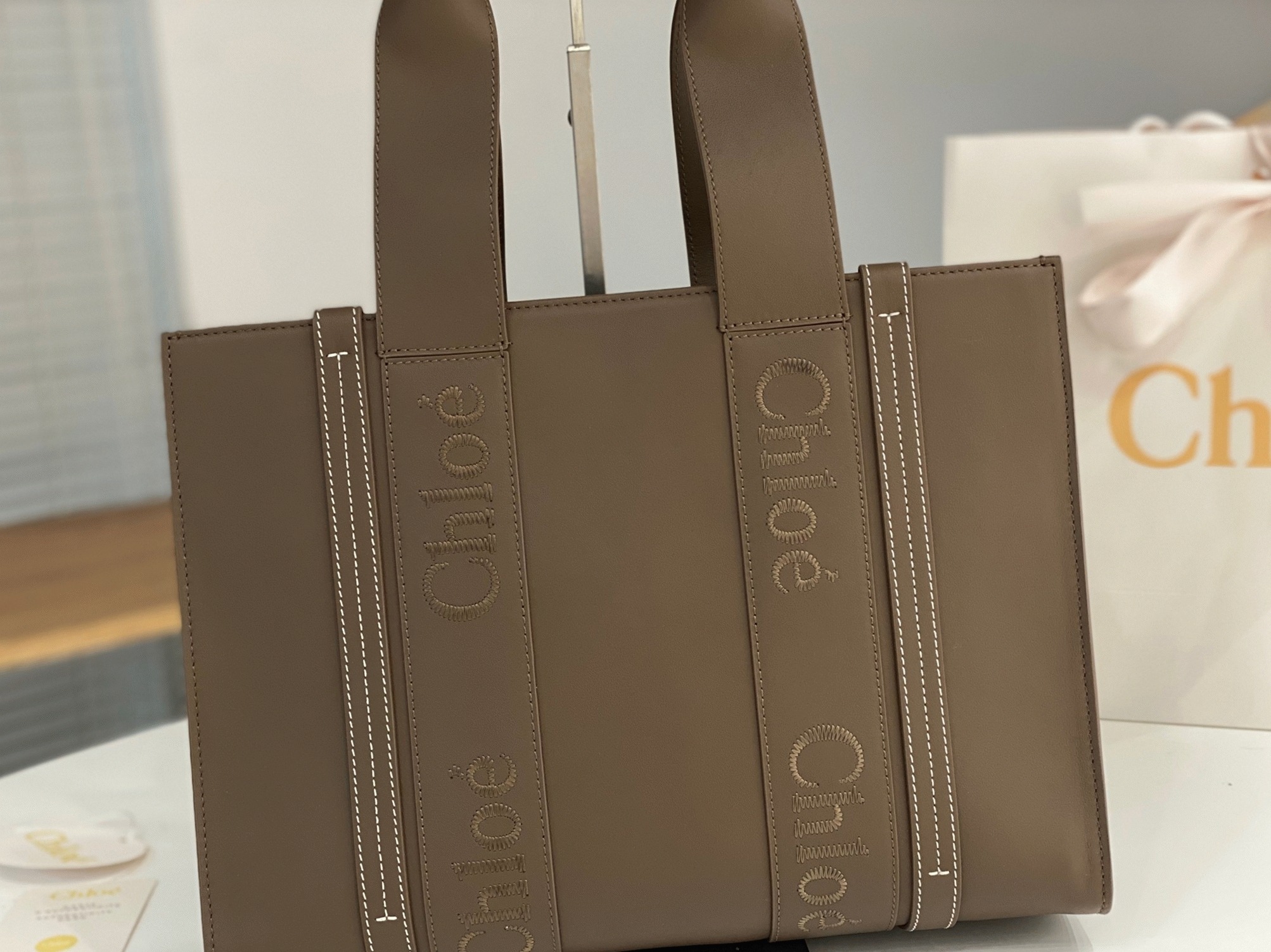 Top Quality Replica Chloe Woody Medium Tote Bag In Army Green Calfskin