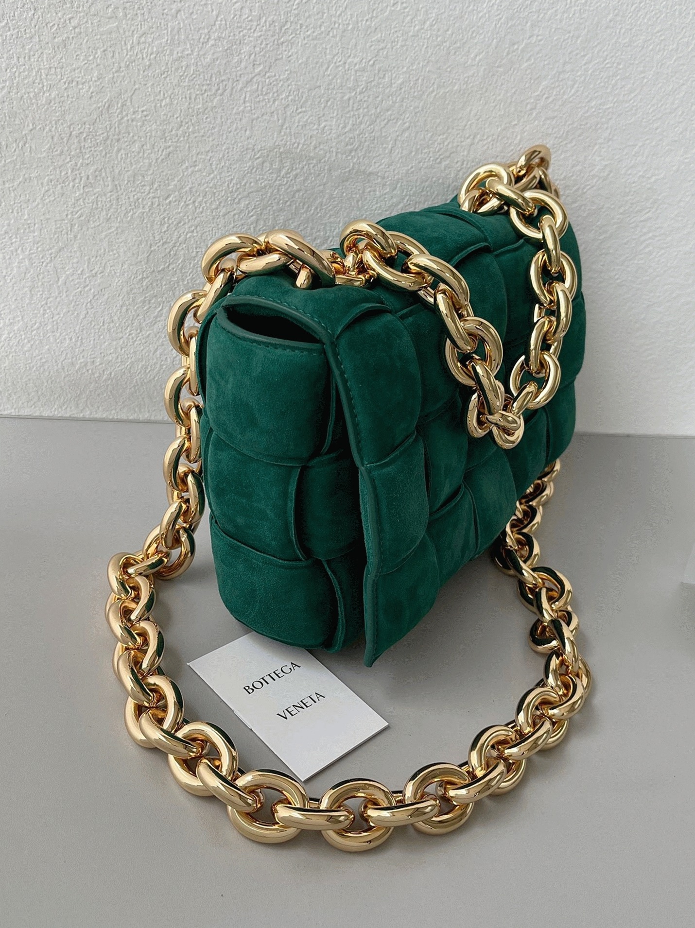 Top Quality Fake B0tt*ga Ven*ta Chain Cassette Bag In Green