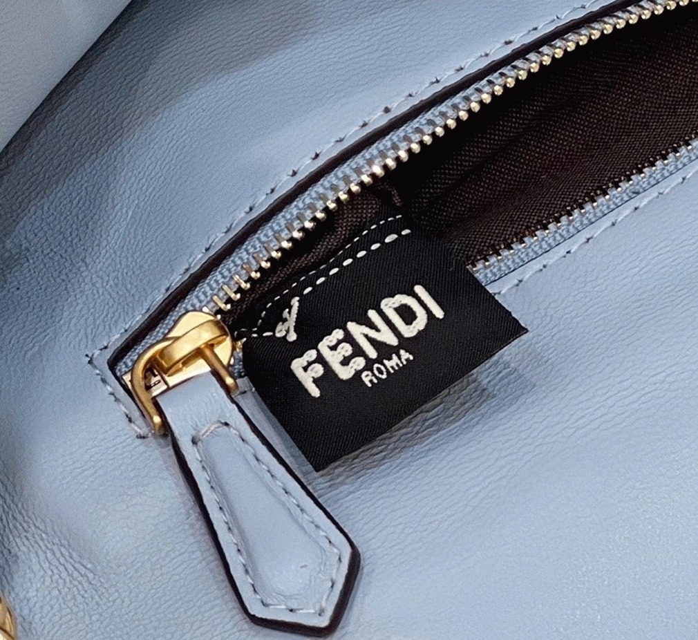 Top Quality Replica F**di Baguette Chain Midi Bag In Blue