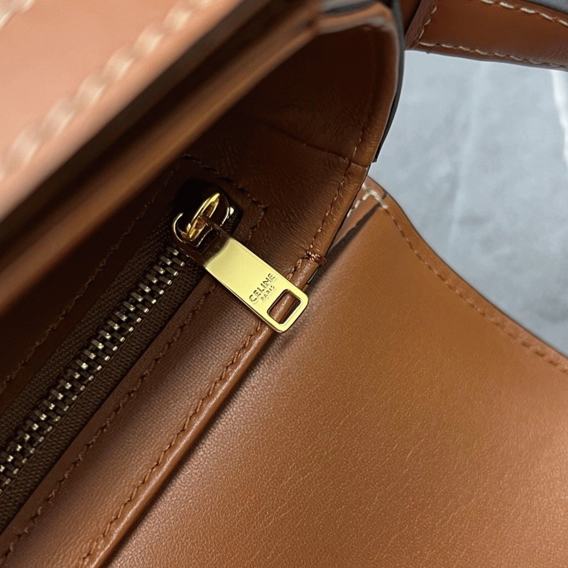 Top Quality Ce1i*e Triomphe Teen Bag In Tweed