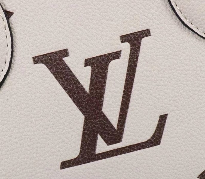 L0vis Vvtt0n Bicolor Monogram Empreinte Leather Onthego PM Bag In Cream And Bois De Rose Pink
