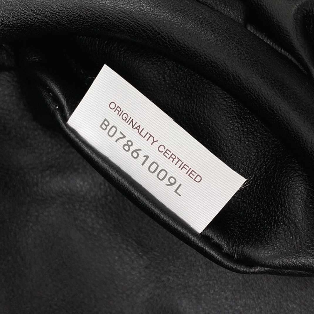 Replica B0tt*ga Ven*ta The Pouch Belt Bag Black