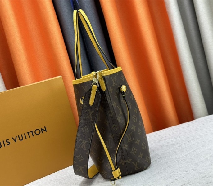 L0vis Vvtt0n Neverfull Bandouliere Inside Out MM Tote In Monogram Canvas And Yellow Textile And Leather