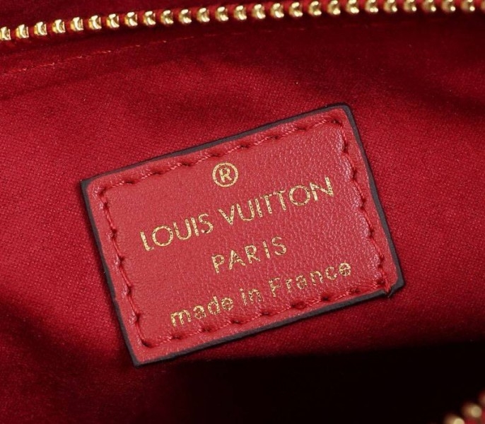 L0vis Vvtt0n Monogram Canvas Soufflot BB Bag In Cerise Red