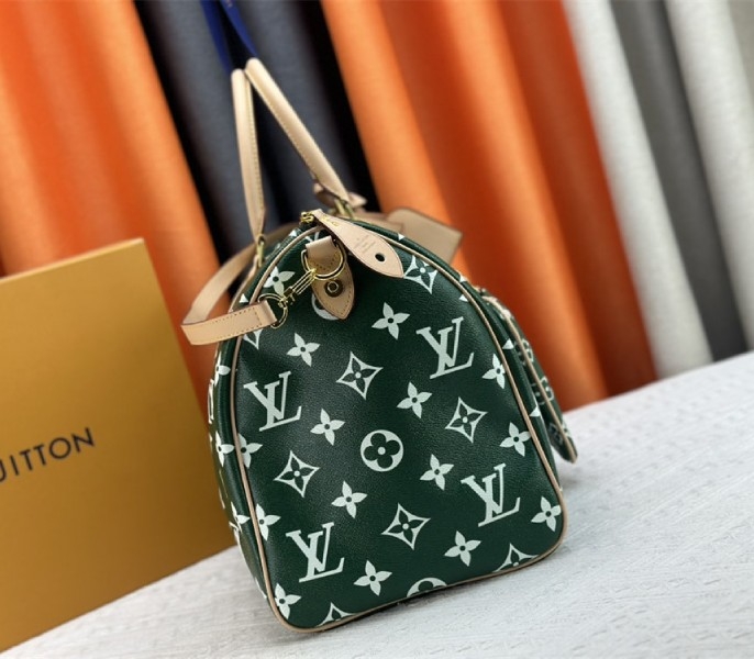 L0vis Vvtt0n Speedy P9 Bandouliere 50 Bag In Green