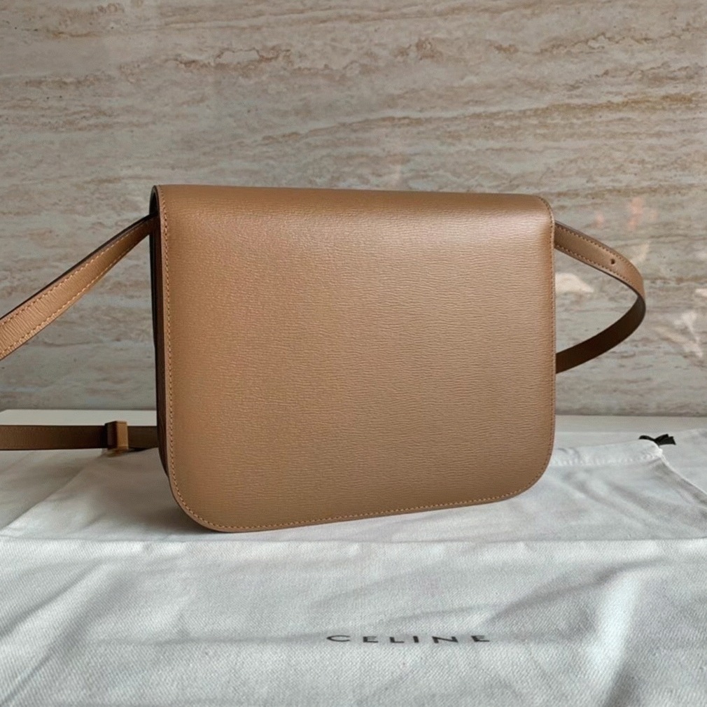 Top Quality Replica Ce1i*e Classic Box Medium Bag In Camel