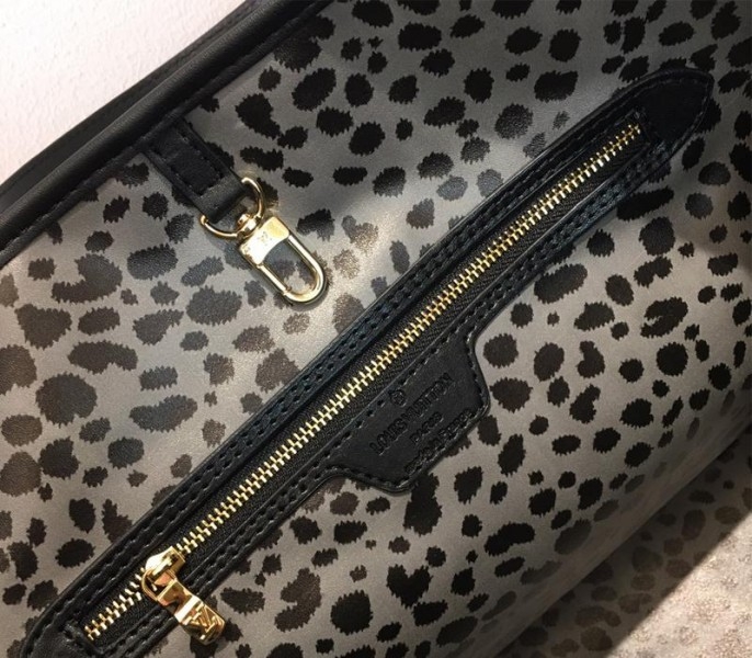 L0vis Vvtt0n Wild At Heart Neverfull MM Bag In Black