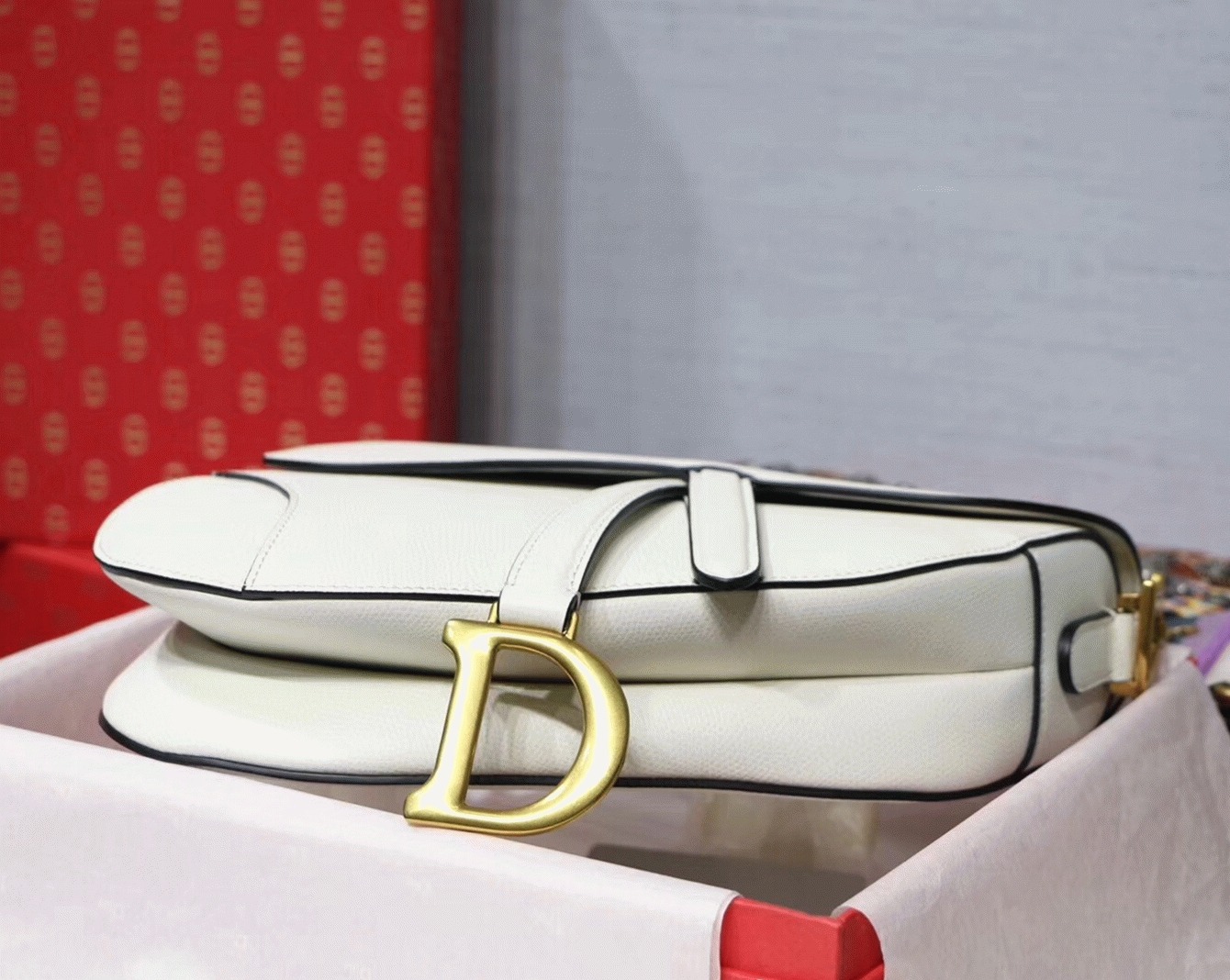 D10r Saddle Bag Replica in White Grained Calfskin