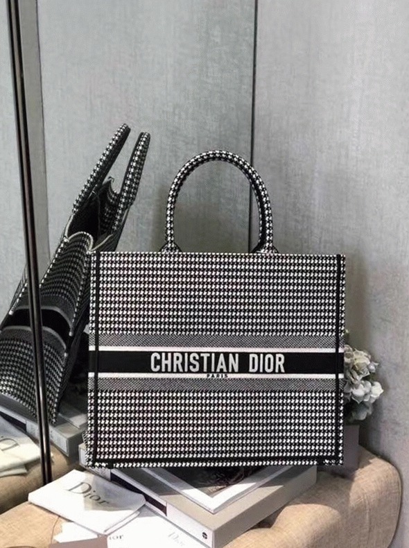 D10r Large Book Tote Bag Fake in Houndstooth Embroidered Canvas