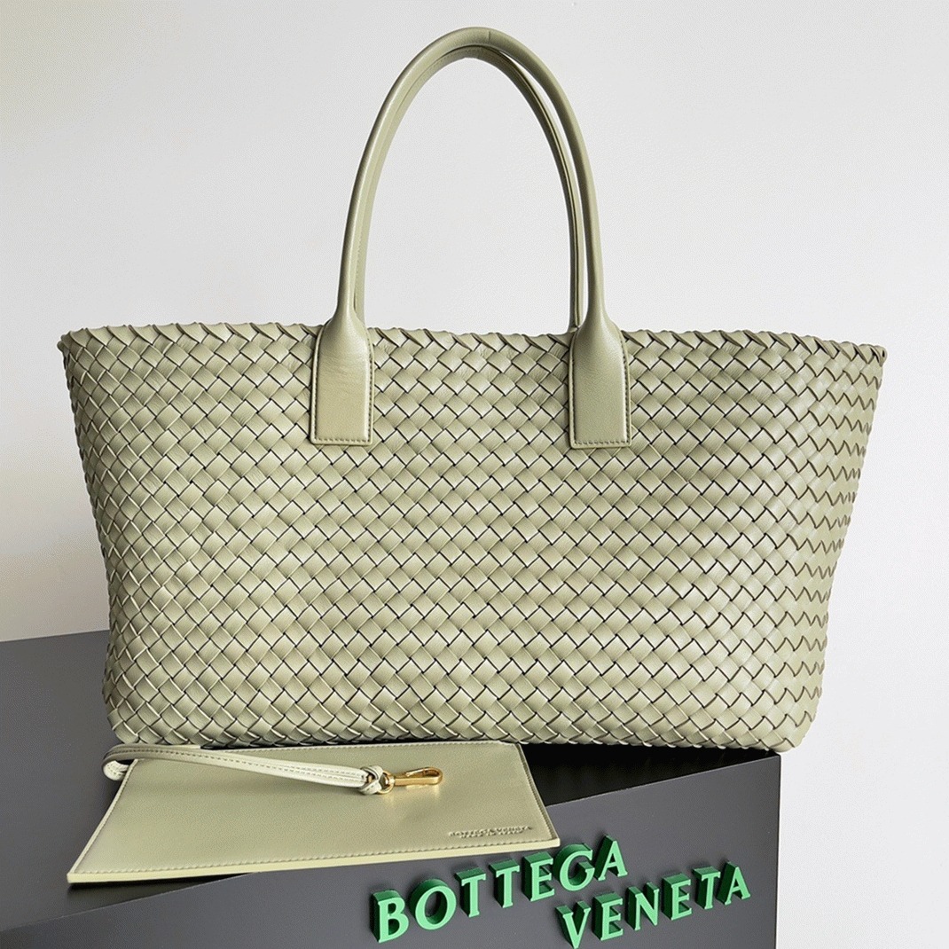 Top Quality Replica B0tt*ga Ven*ta Cabat Large Bag In Travertine Intrecciato Lambskin