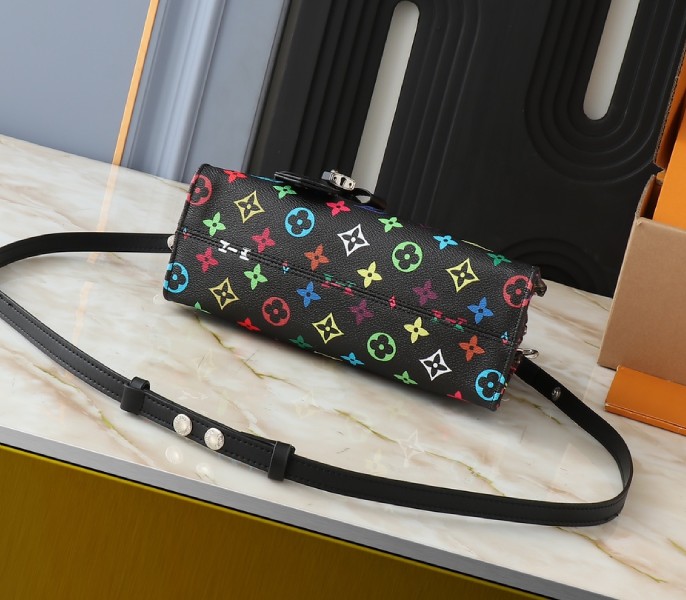 X TM Multicolored Onthego East West Chain In Black