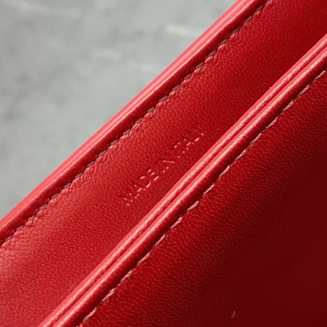 Top Quality Knockoff Ce1i*e Triomphe Teen Bag In Red