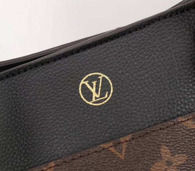 L0vis Vvtt0n Monogram Canvas On My Side Bag