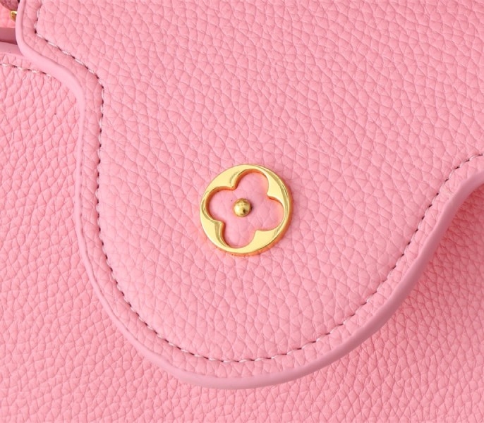 L0vis Vvtt0n Capucines BB Handbag In Pink