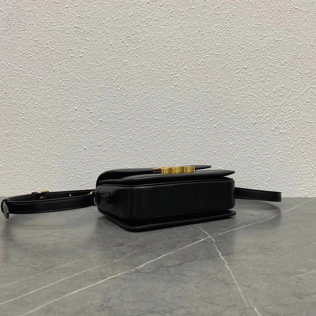 Top Quality Knockoff Ce1i*e Triomphe Teen Bag In Black